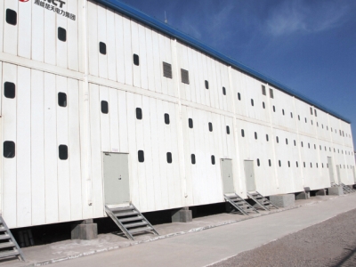 廣東預裝式智能變電站現場鋼構基建