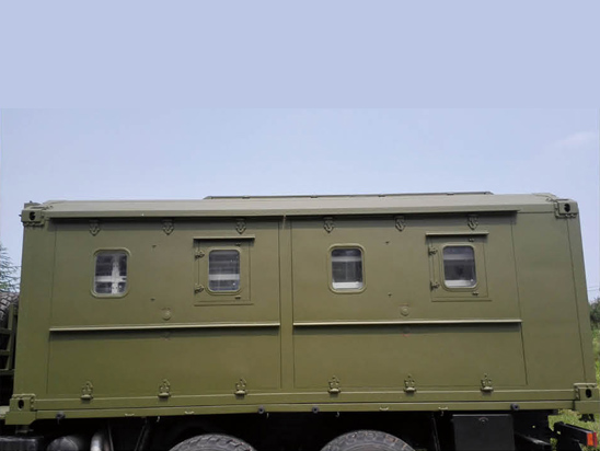 軍用箱